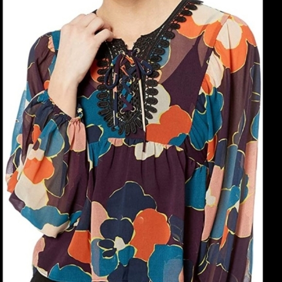 BCBGeneration Babydoll Floral Sheer Top - Picture 3 of 12